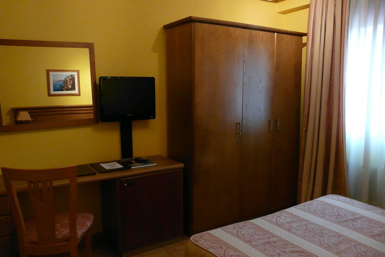 Hotel Idh Angel Oviedo Exterior foto